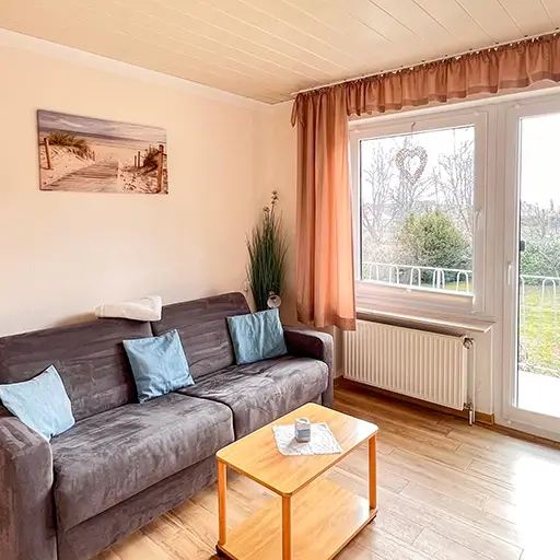Wohnzimmer mit Küche
